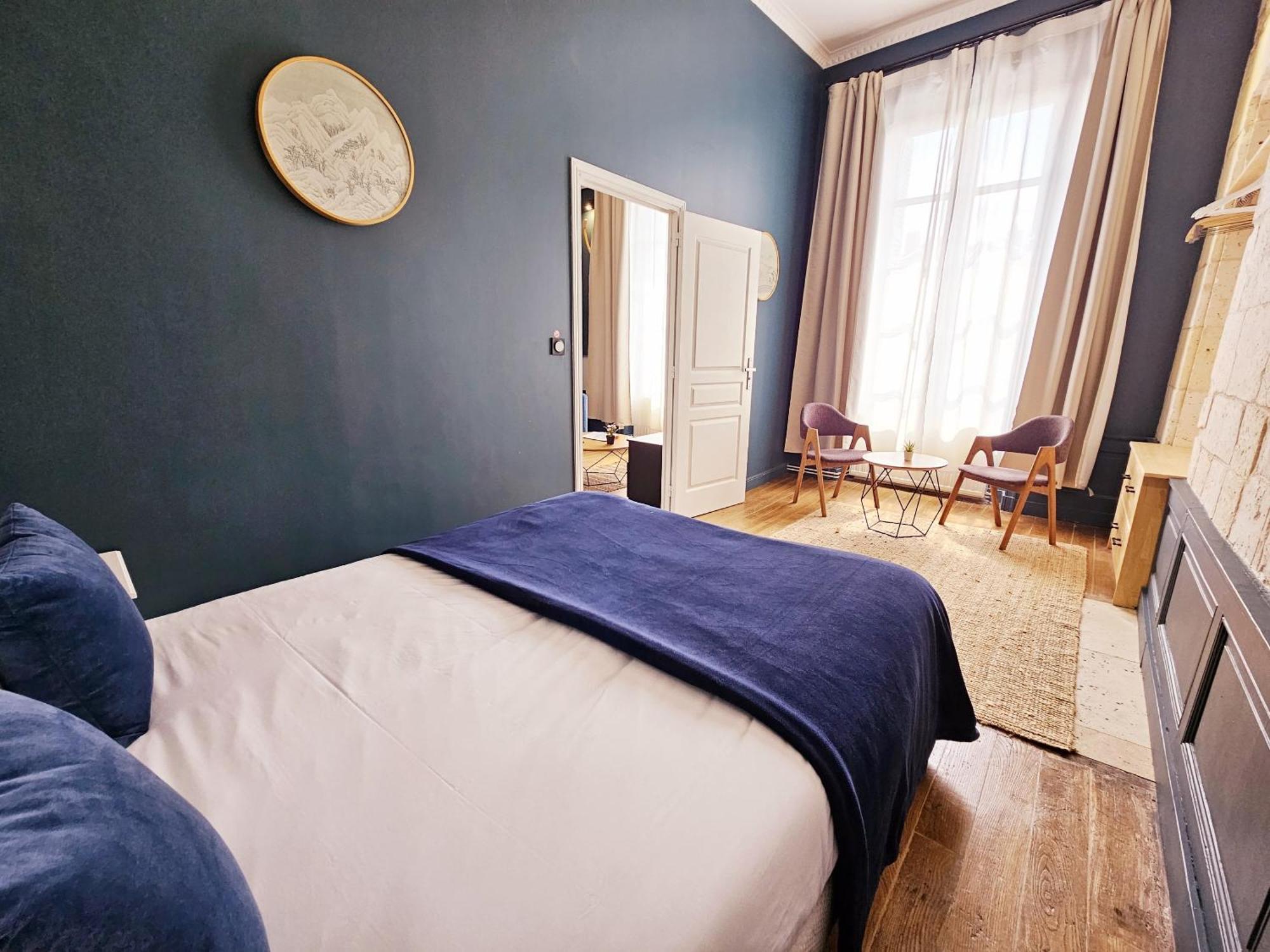 Meubles De L'Arsenal Coeur De Ville ! Angoulême Quarto foto