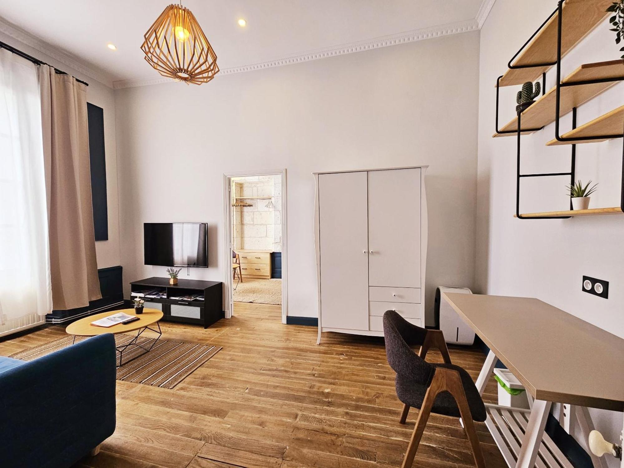 Meubles De L'Arsenal Coeur De Ville ! Angoulême Quarto foto